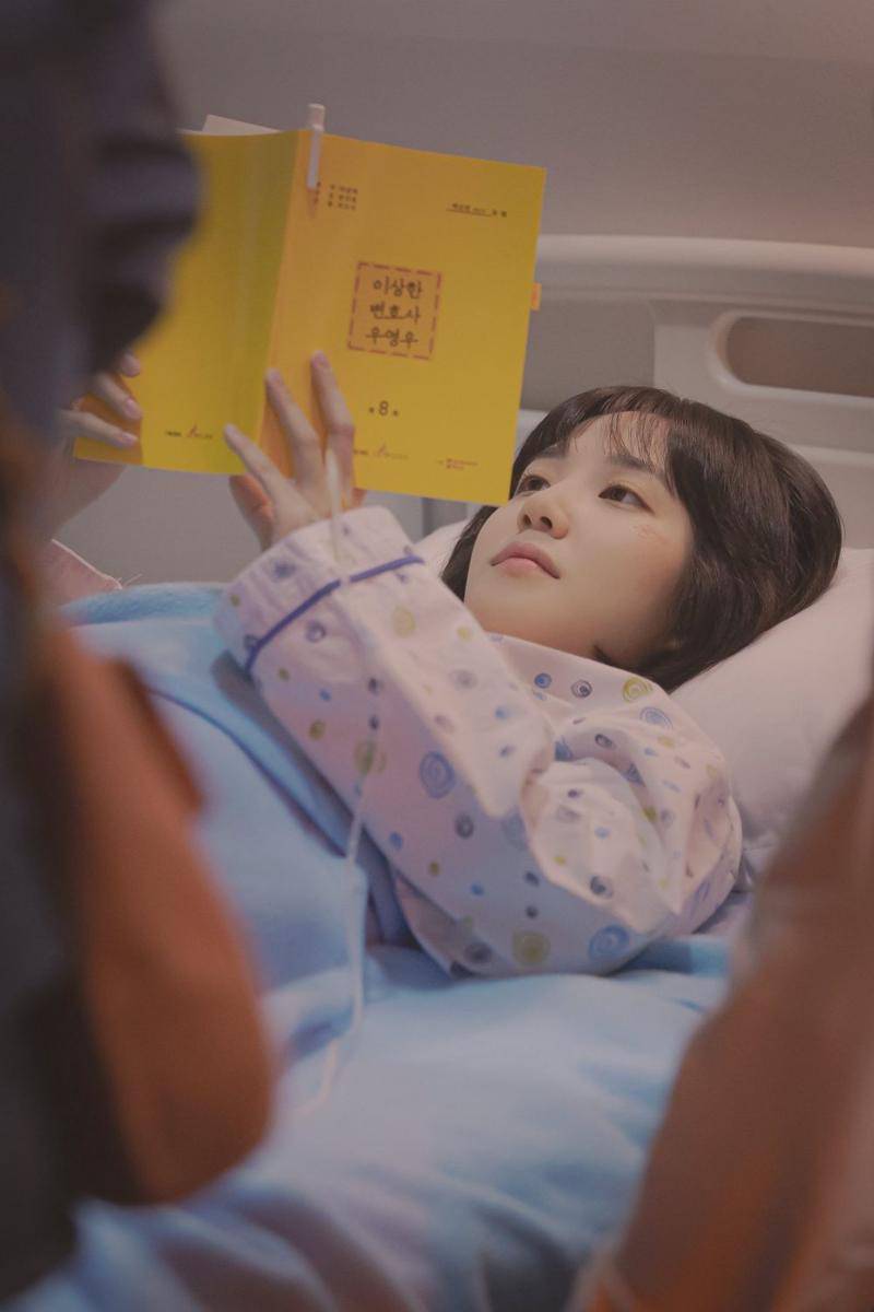 potret BTS pemain Extraordinary Attorney Woo (instagram.com/channel.ena)
