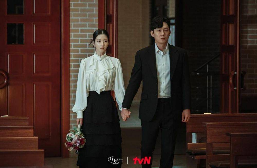 Seo Yea Ji dan Park Byung Eun di drama Eve (instagram.com/tvn_drama)