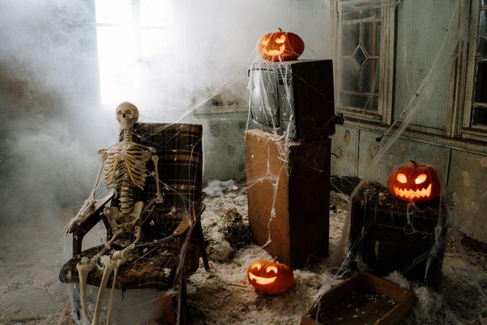 5 Zodiak yang Benci Situasi Horror dan Menyeramkan, Penakut!