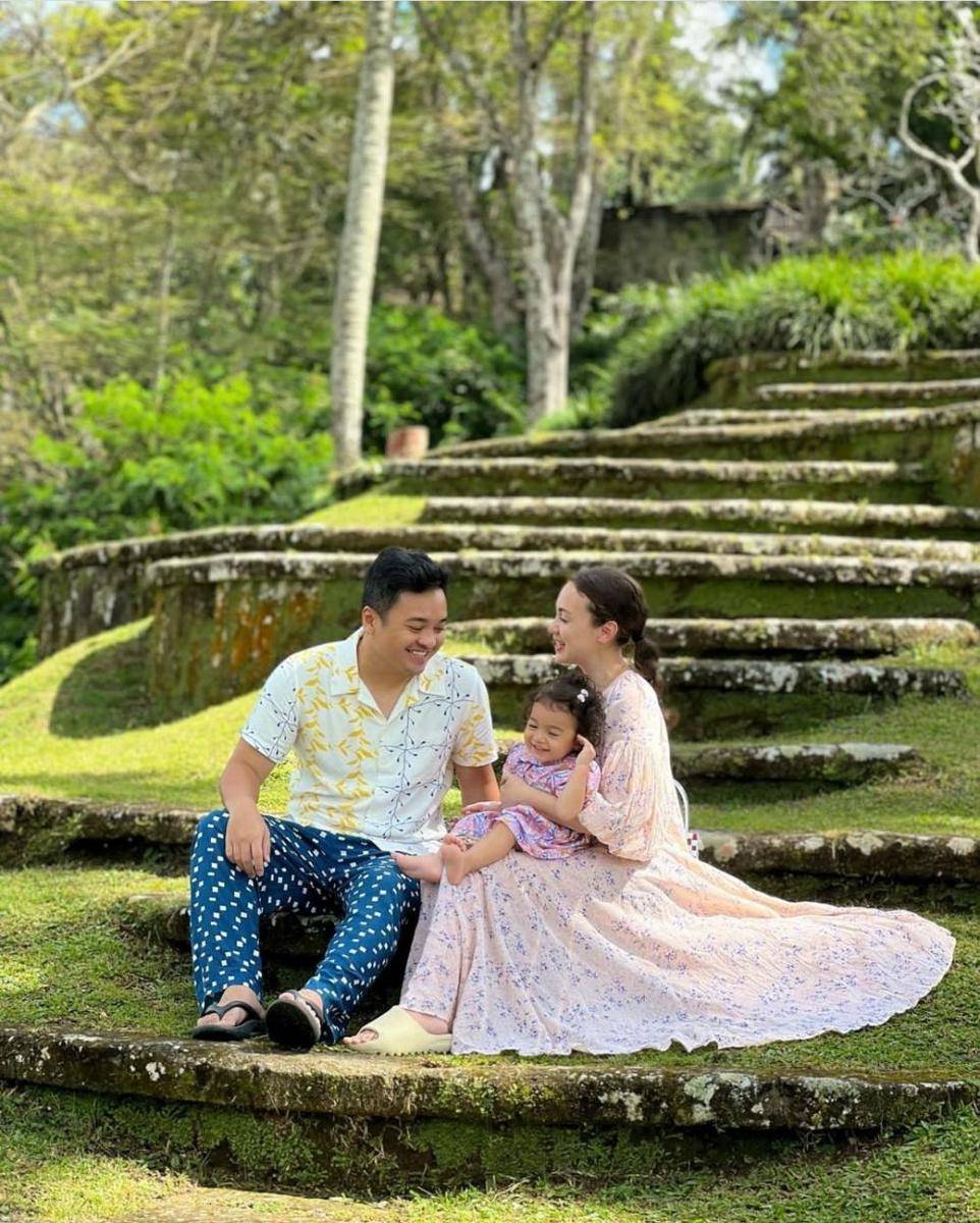potret keluarga Rianti (instagram.com/riantic)