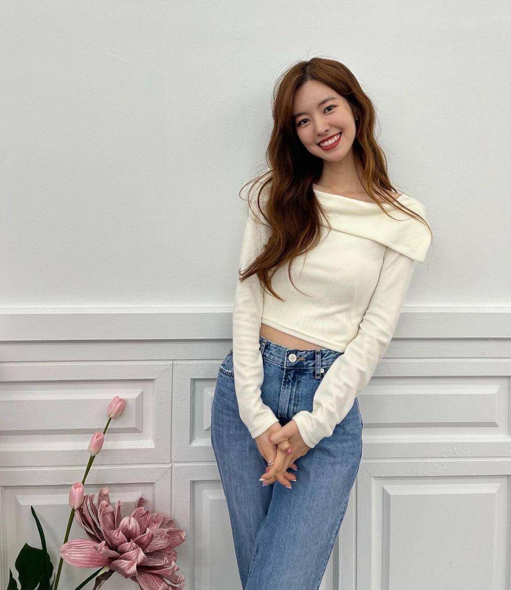 Jin Se Yeon (instagram.com/jinseyun.go)