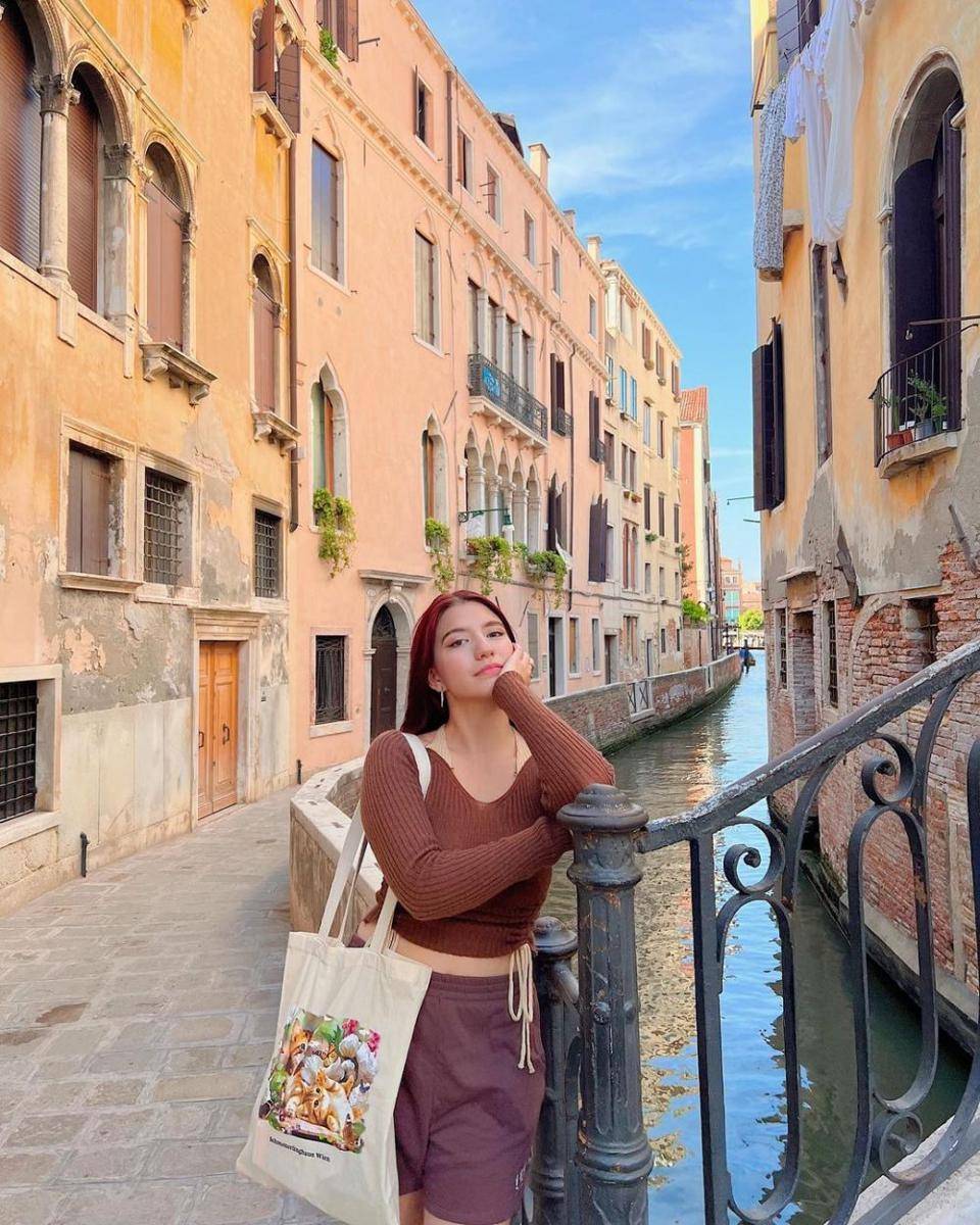 Cassandra Lee (instagram.com/cassandraslee)