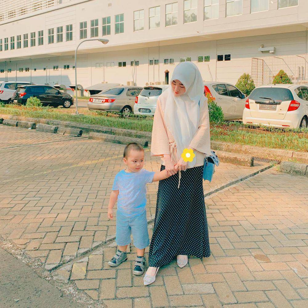 OOTD Larissa Chou dan Yusuf (instagram.com/larissachou)