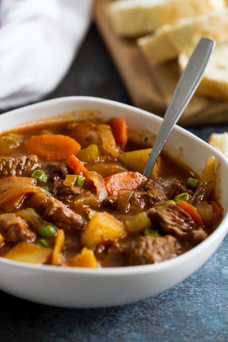 ilustrasi irish stew (tasteandblog.com)