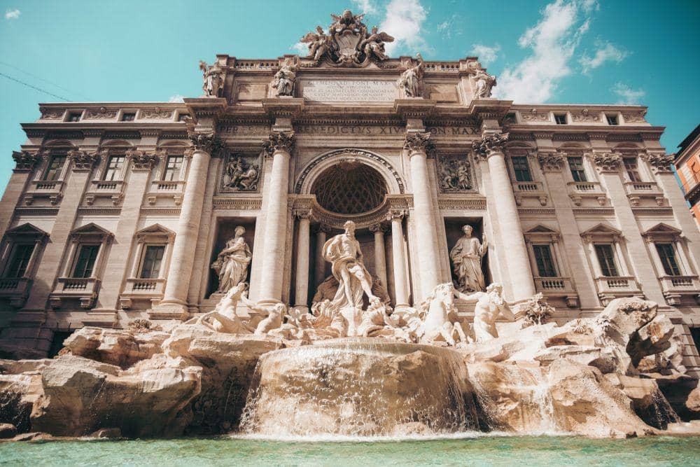 Banyak Situs Bersejarah, Inilah 10 Destinasi Wisata Populer di Roma