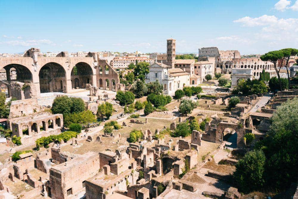 Roman Forum (unsplash.com/Fabio Fistarol)