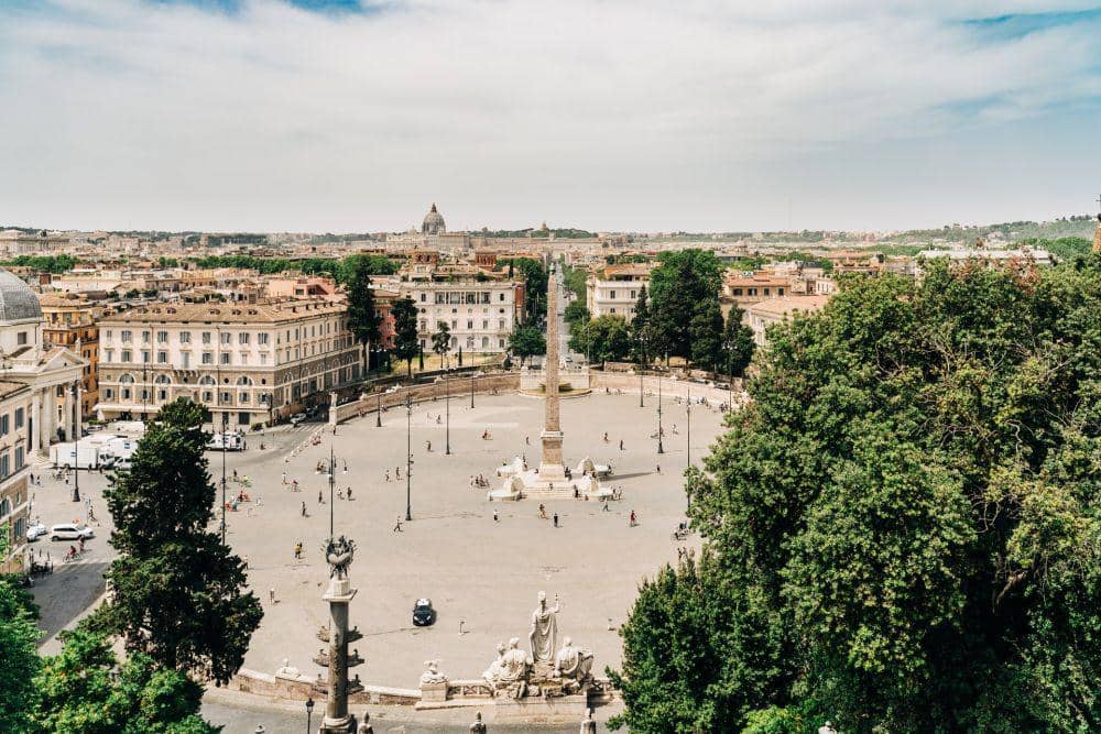 Piazza del Popolo (unsplash.com/Gabriella Clare Marino)