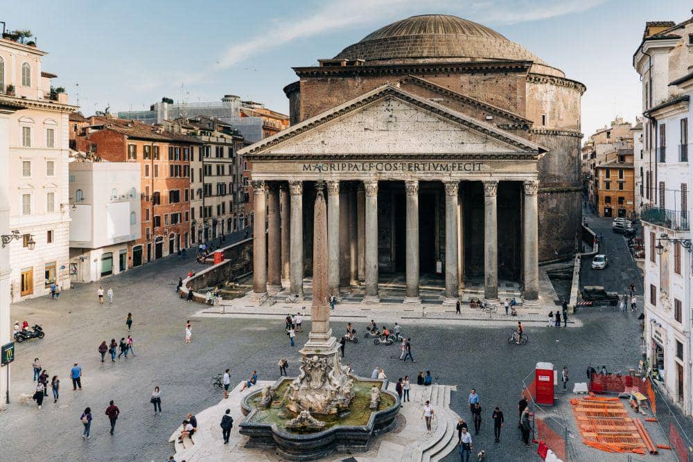 Pantheon (unsplash.com/Gabriella Clare Marino)