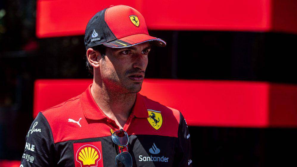 pembalap Ferrari Carlos Sainz (formula1.com)