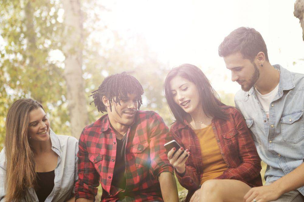 ilustrasi double date (pexels.com/Andrea Piacquadio)