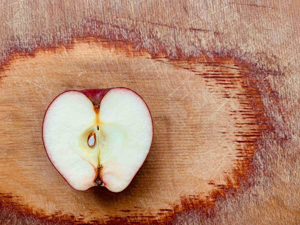 ilustrasi biji buah apel (pexels.com/Iryna)