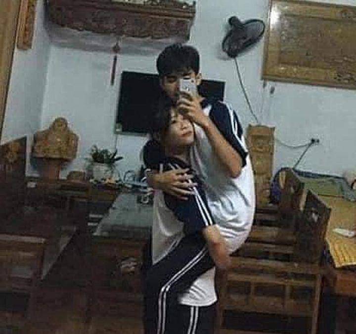 cowok mirror selfie kocak (instagram.com/sukijan.id)