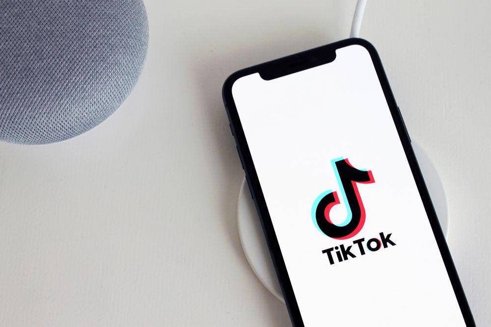 ilustrasi aplikasi TikTok (pixabay.com/antonbe)