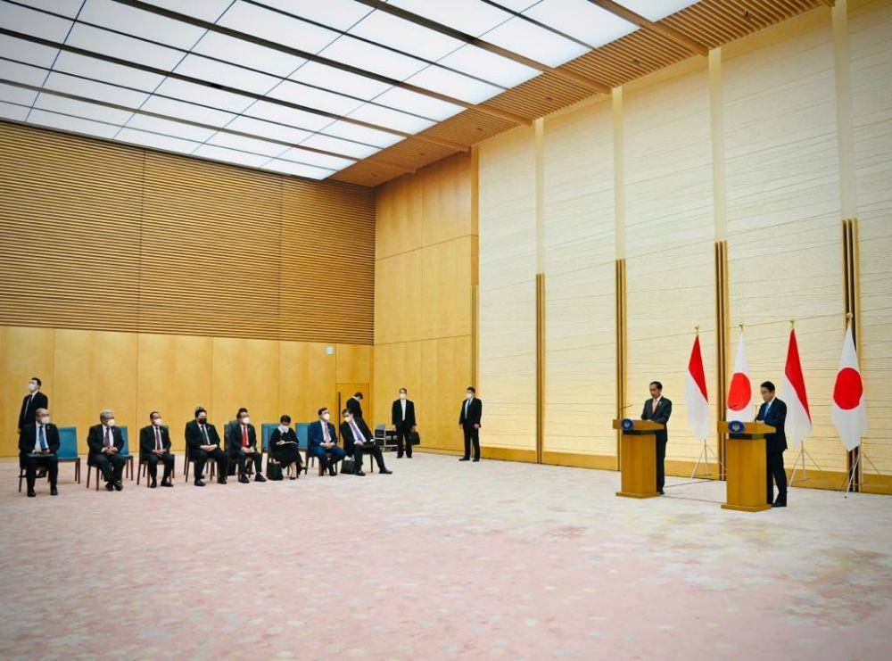 Presiden Jokowi bertemu dengan Perdana Menteri Jepang, Kishida Fumio di kantor PM Jepang (dok. Sekretariat Presiden)