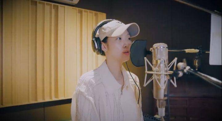Kim Go Eun "Dark hearts will past away tonight" (Dok. Stone Music Entertainment via YouTube.com)