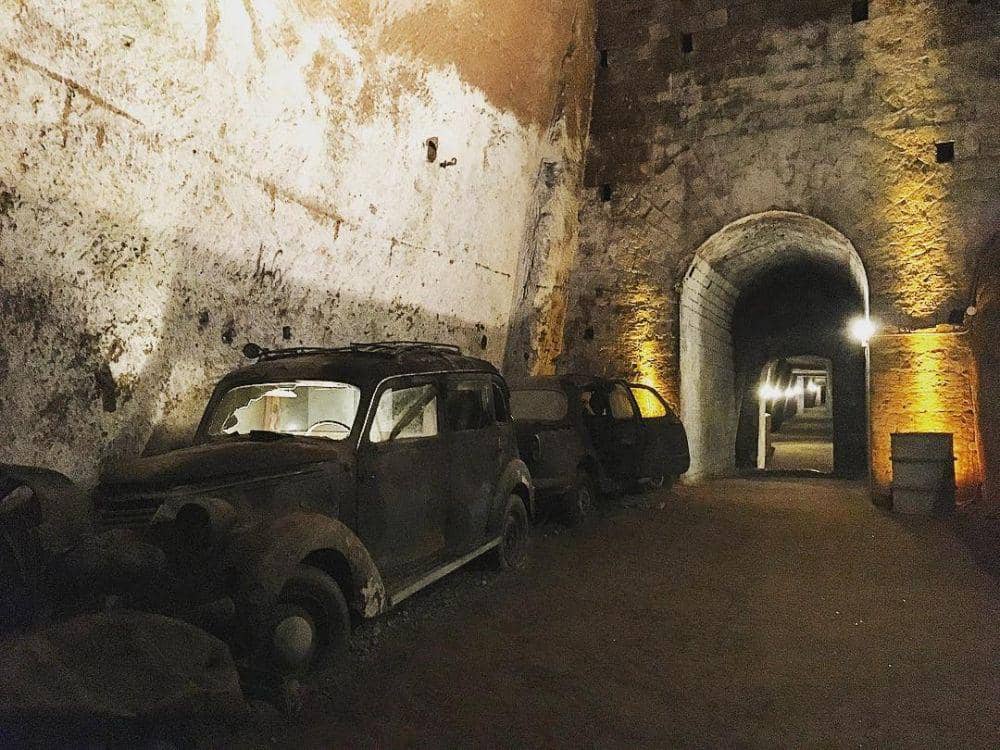 Galleria Borbonica (instagram.com/theblack_m)