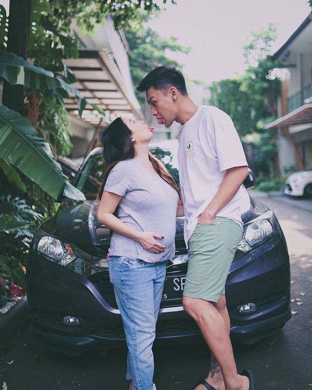 Fendy Chow dan Stella Cornelia (instagram.com/fendychow)