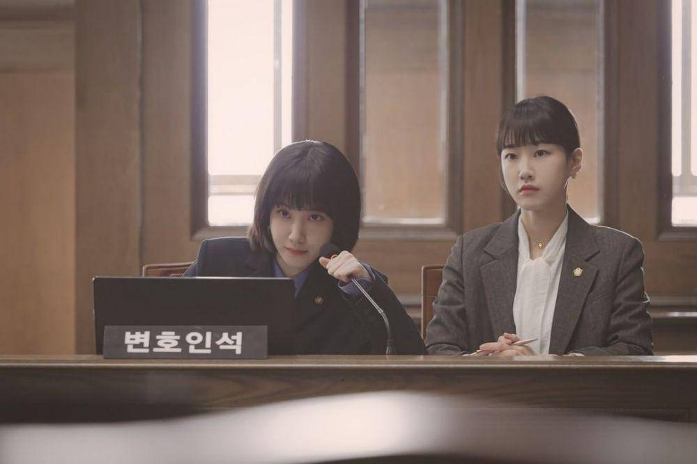 Park Eun Bin dan Ha Yeon Kyung (instagram.com/channel.ena.d)