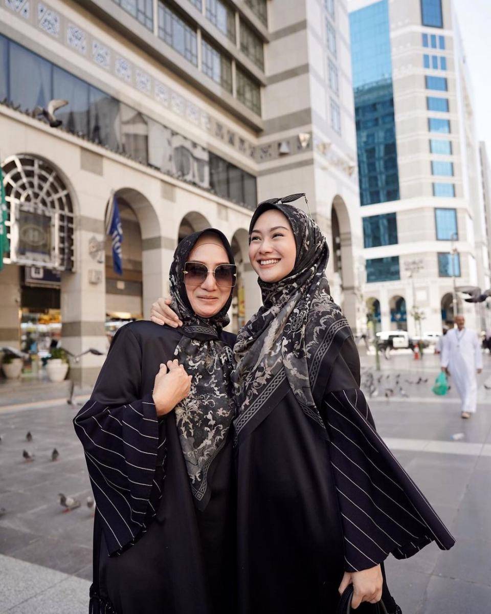 Indah Nada Puspita dan ibu (instagram.com/indahnadapuspita)