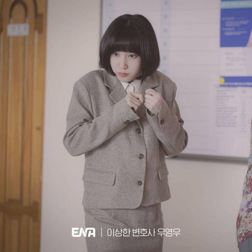 Park Eun Bin sebagai Woo Young Woo (instagram.com/channel.ena.d)