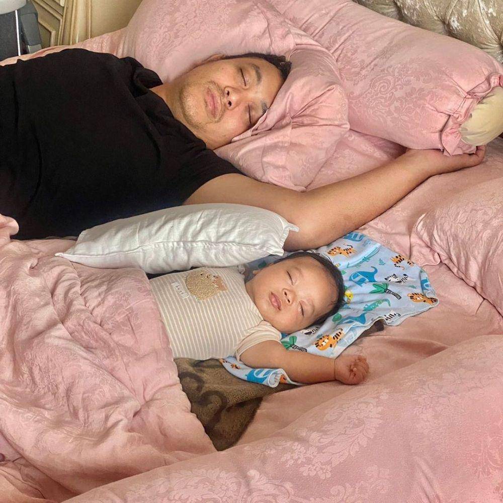 potret keluarga Gilang Dirga (instagram.com/gilangdirga)