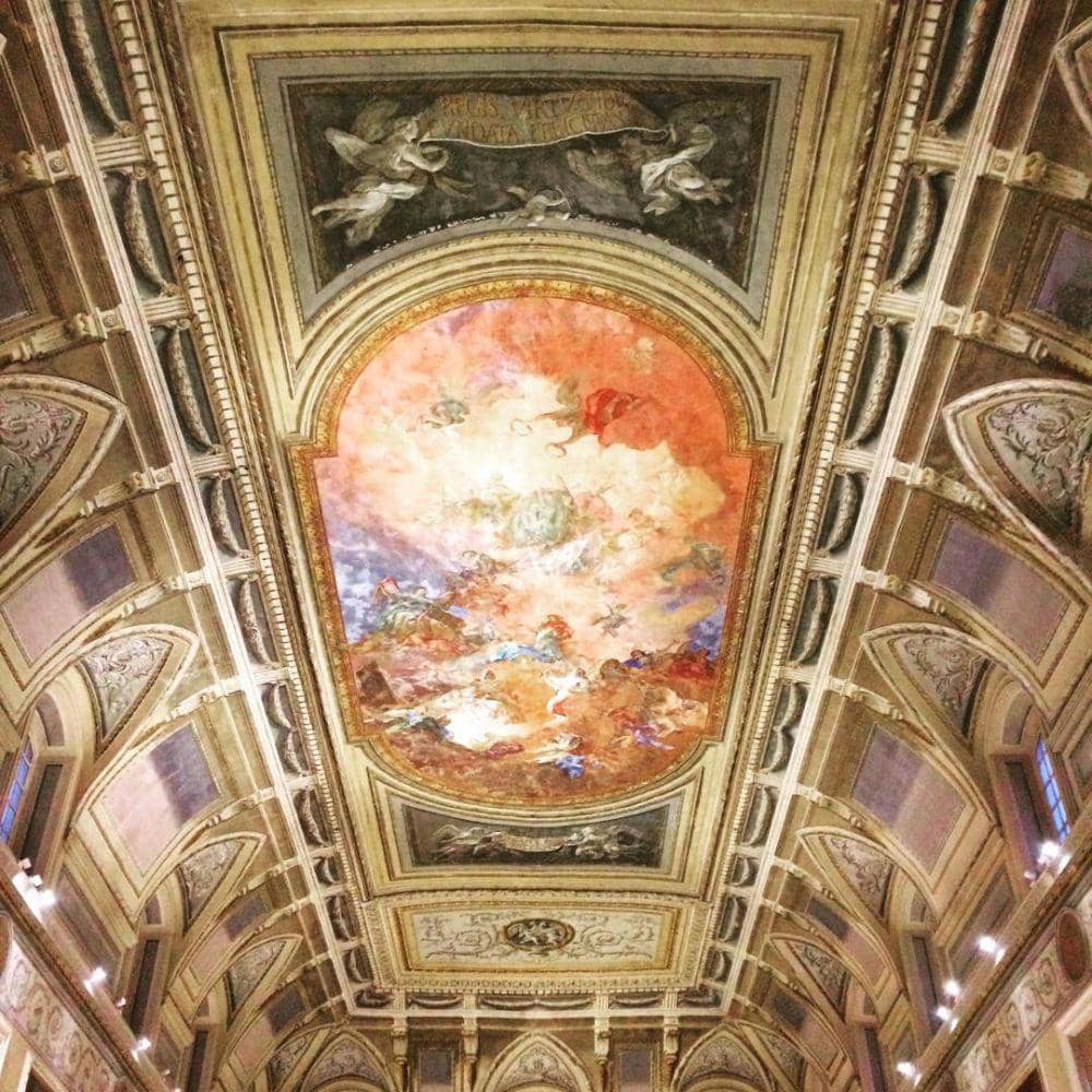 National Archaeological Museum Naples (instagram.com/dunn.roaming)