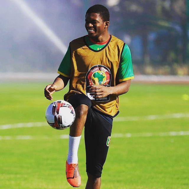 Cheick Doucoure dalam sesi latihan Timnas Mali (instagram.com/cheick.doucoure20)