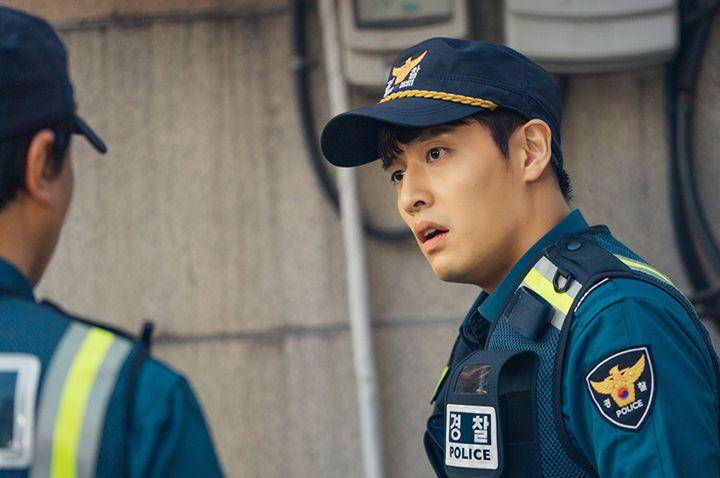 Kang Ha Neul di drama When the Camelia Blooms (dok. KBS/When the Camelia Blooms)