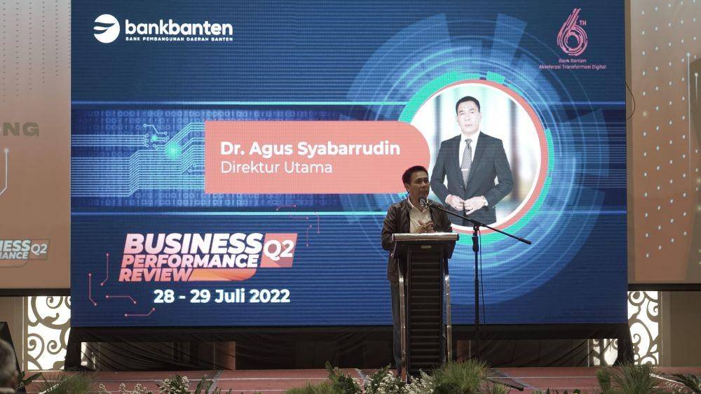 Dr. Agus Syabarrudin (Direktur Utama Bank Banten) pada pembukaan kegiatan Business Performance Review (BPR) Q2. (Dok. Bank Banten)