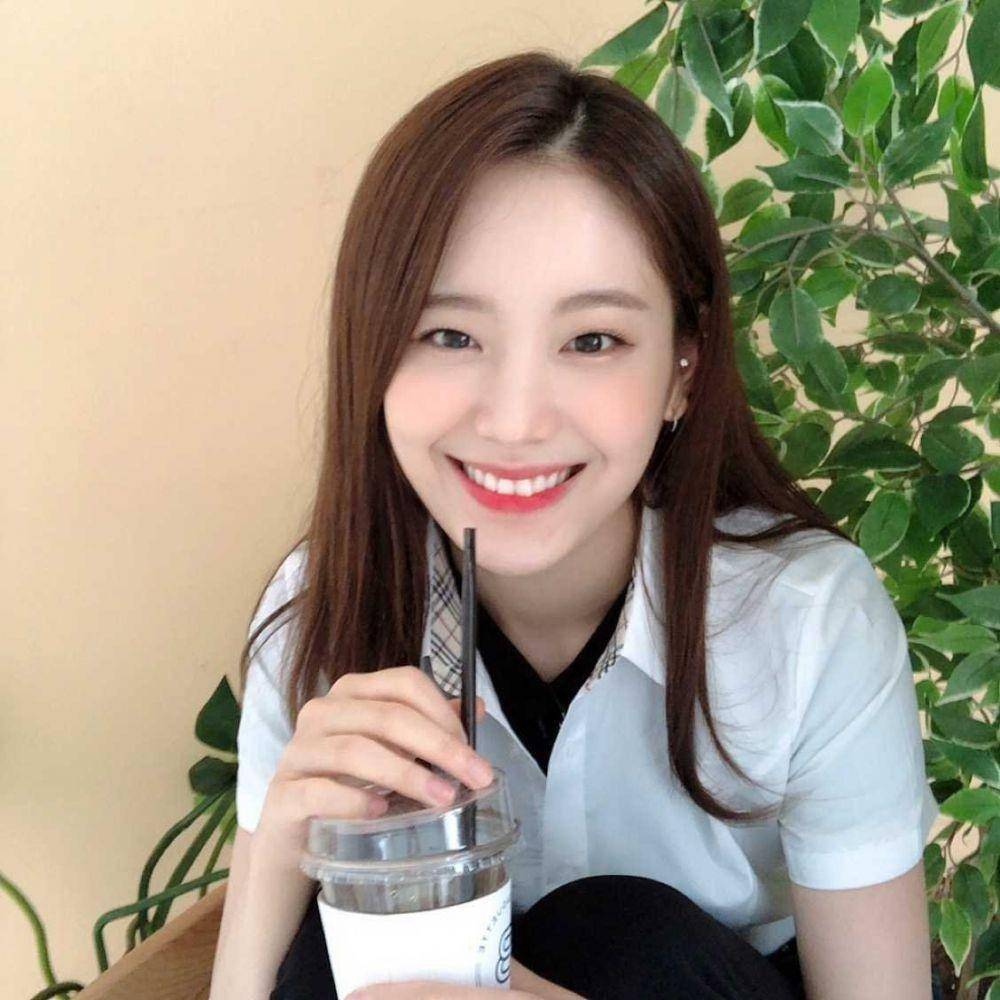 Jang Gyuri fromis_9 (twitter.com/realfromis_9)