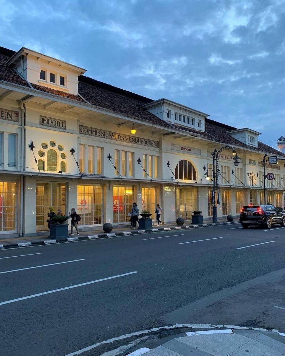Salah satu spot di Jalan Braga (instagram.com/bams.purwadi | instagram.com/dmrzkya)