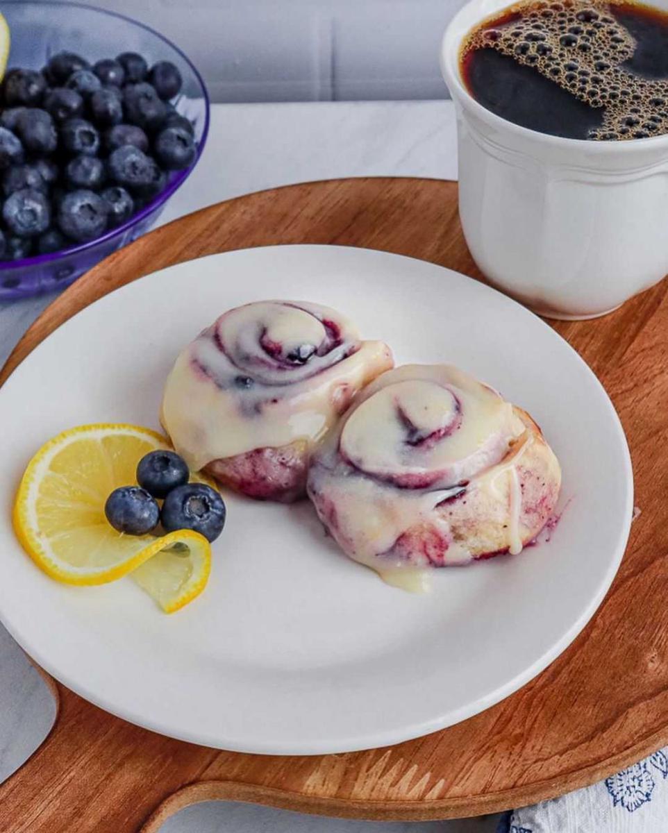 Resep Bluberry Rolls Bread, Roti Mewah dengan Rasa Istimewa