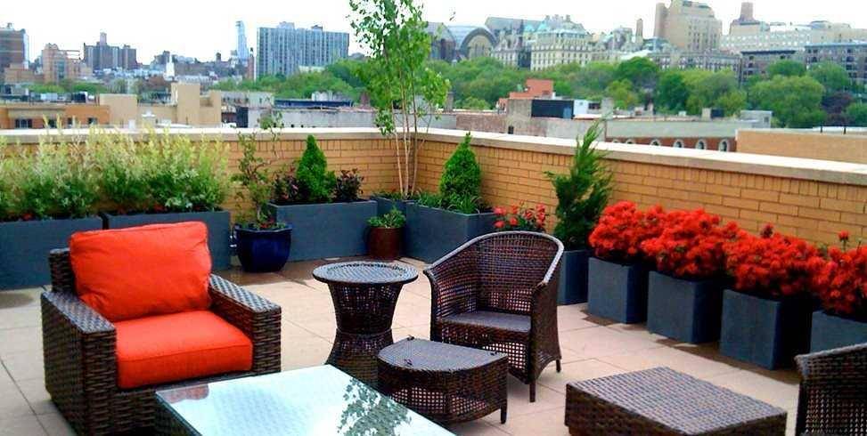 ilustrasi rooftop garden seperti teras (gardendesign.com)
