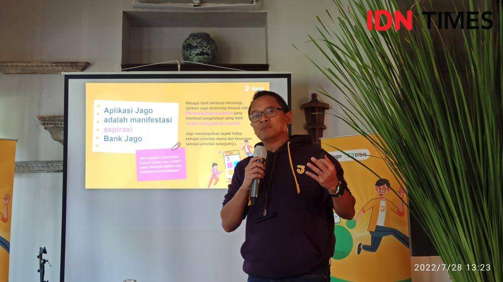 Head of Sustainability Bank Jago Andy Djiwandono dalam acara Media Gathering yang diadakan di Jakarta, Kamis (28/7/2022). (IDN Times/Kamila Sayara Avicena)