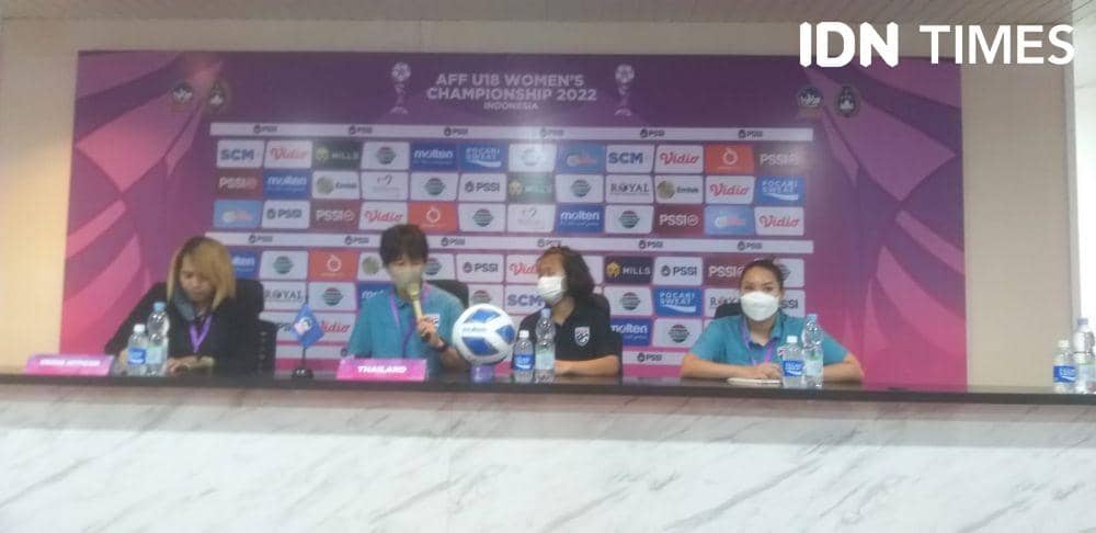 Pertandingan Indonesia vs Thailand di Piala AFF U18 Wanita 2022 (IDN Times/Feny Maulia Agustin)