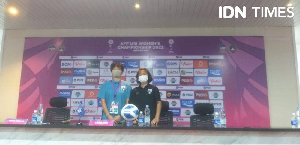 Pertandingan Indonesia vs Thailand di Piala AFF U18 Wanita 2022 (IDN Times/Feny Maulia Agustin)