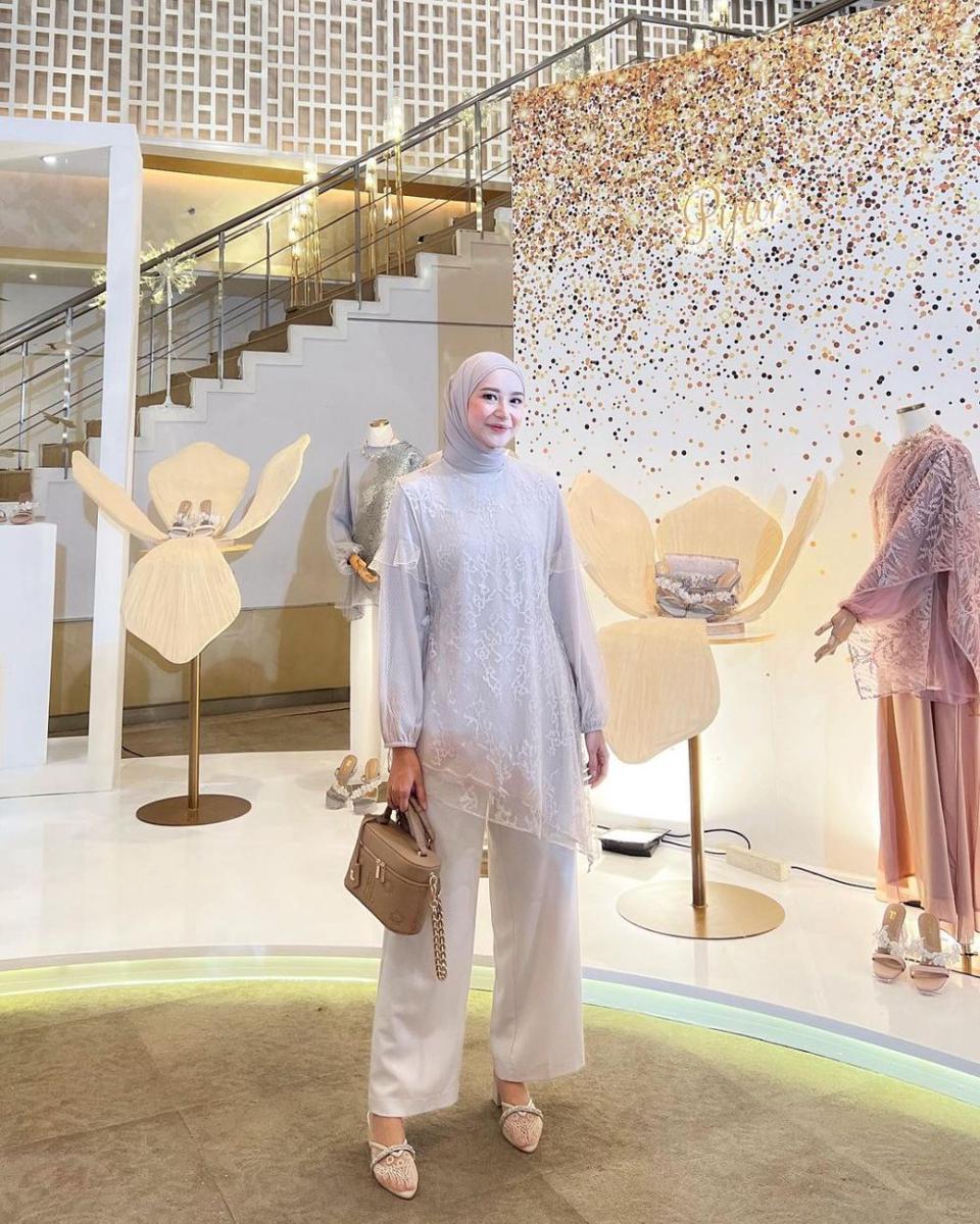 inspirasi OOTD kondangan dengan celana (instagram.com/bahjatina)