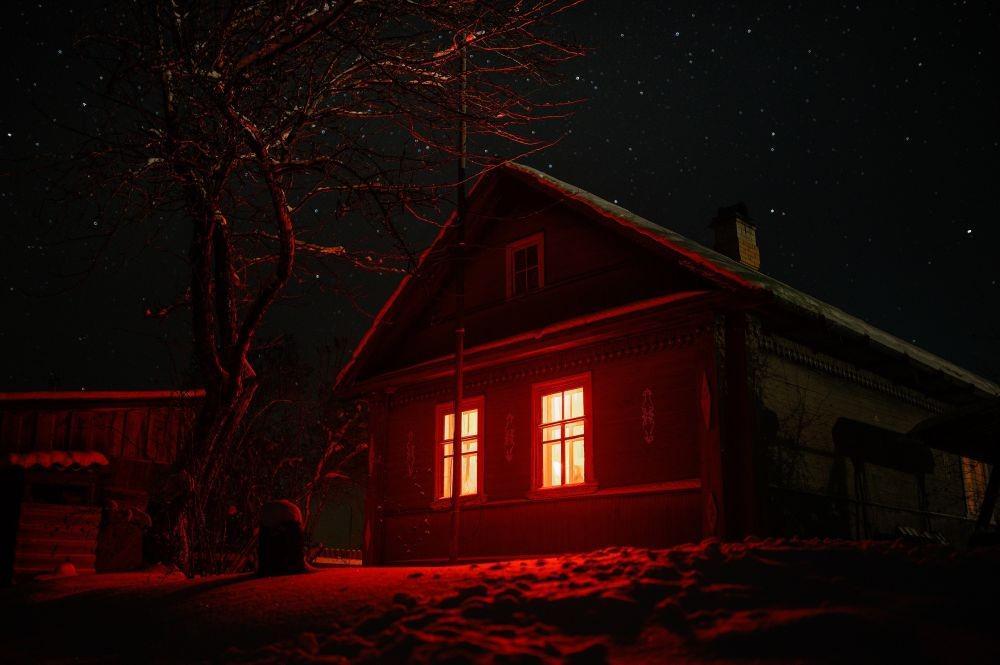 8 Tanda Rumah Berhantu, Pernah Terjadi di Rumahmu?