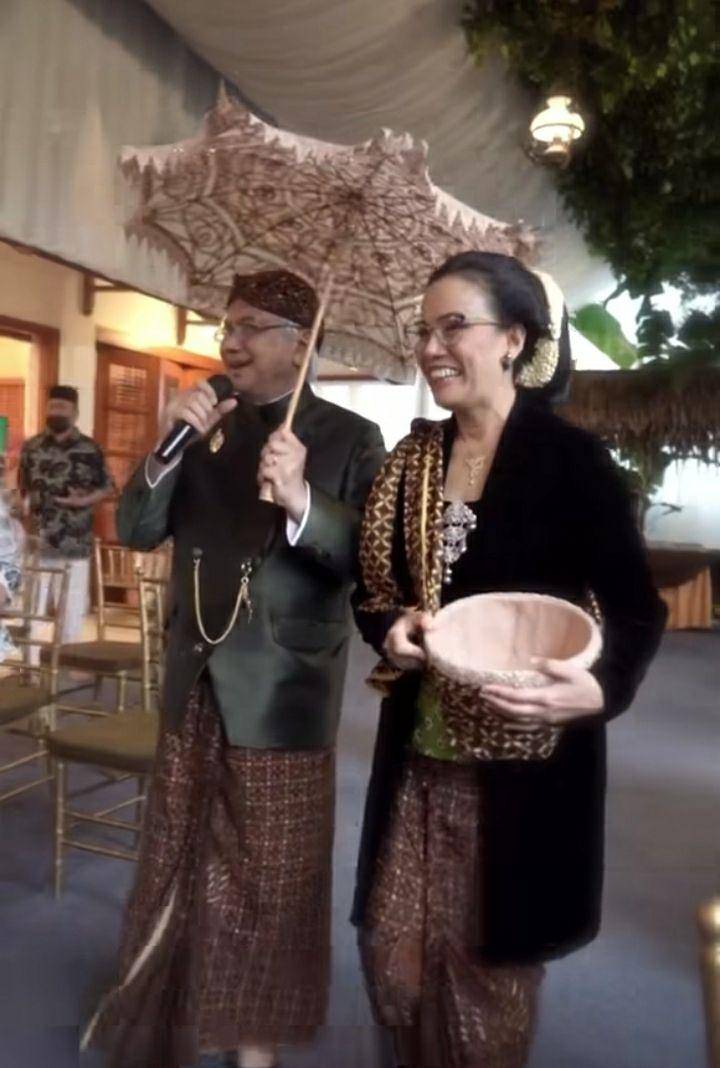 Potret Sri Mulyani dirangkaian acara nikahan Lukman dan Windy. Instagram.com/smindrawati