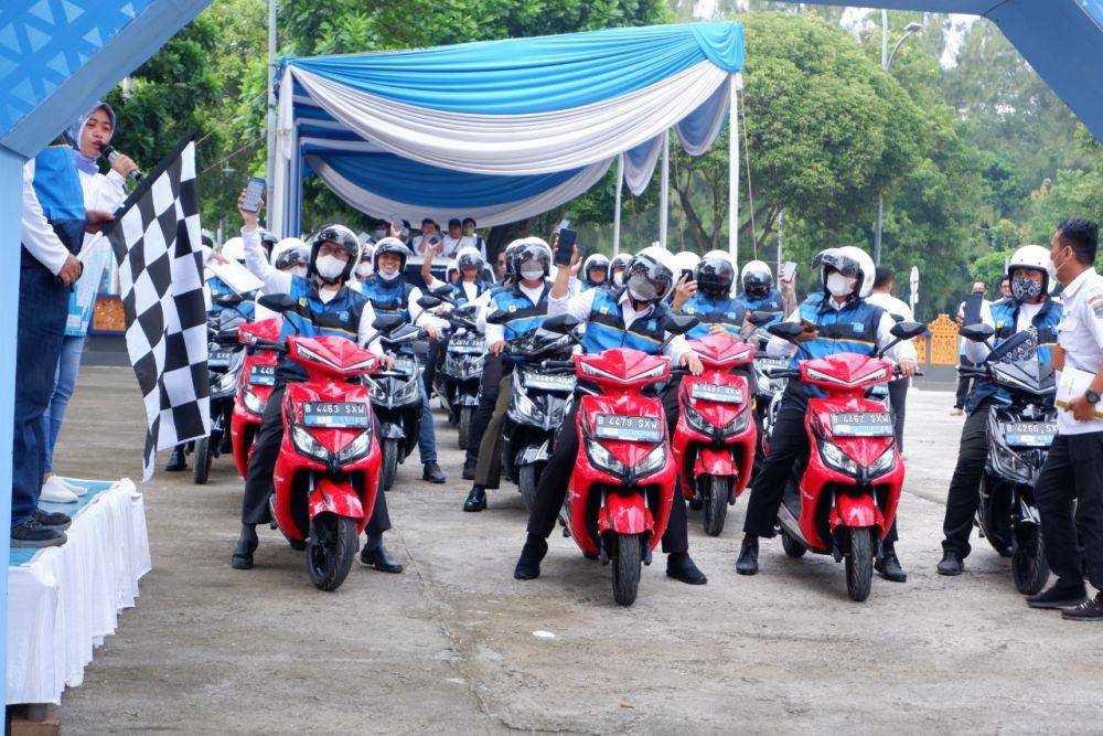 PLN menggelar touring motor listrik di Kota Metro, Kamis (28/7/2022). (Dok. PLN UID Lampung).