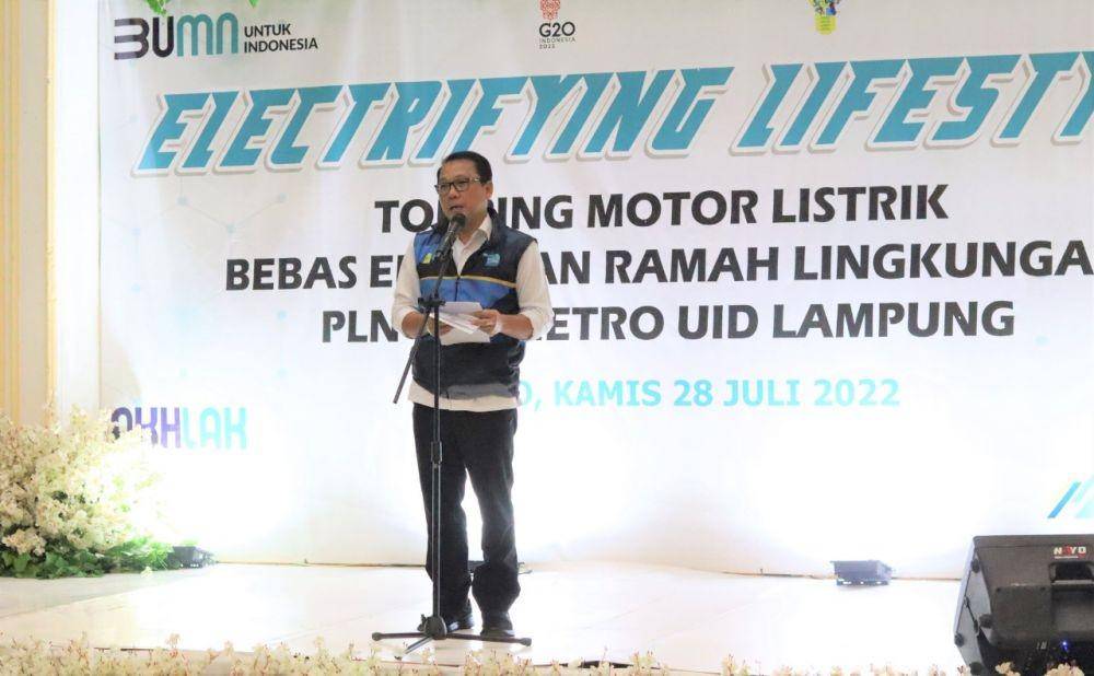 PLN menggelar touring motor listrik di Kota Metro, Kamis (28/7/2022). (Dok. PLN UID Lampung).
