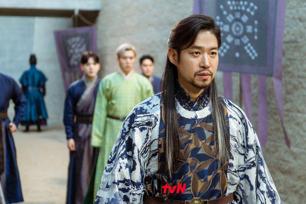 Yoo Jun Sang di drama Alchemy of Souls (instagram.com/tvn_drama)