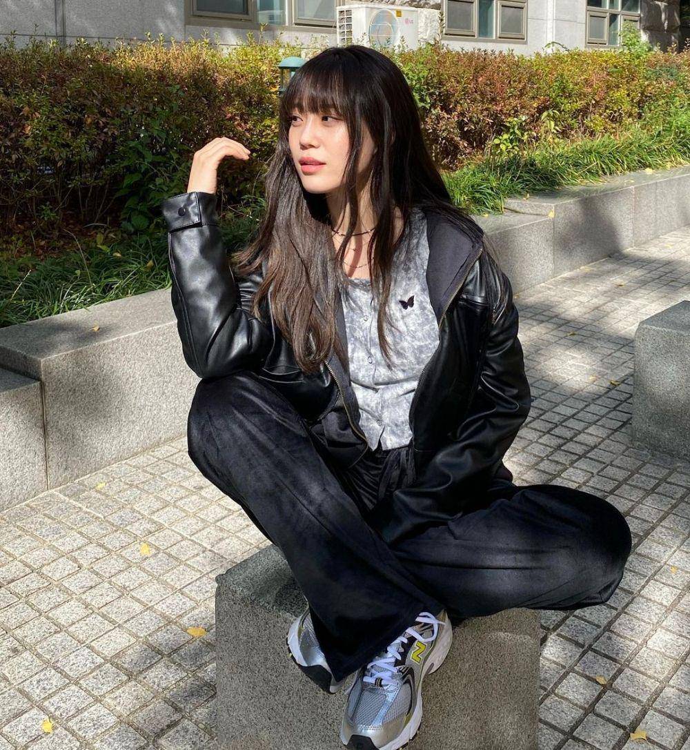 OOTD nuansa hitam ala Heo Young Ji eks KARA (instagram.com/young_g_hur)