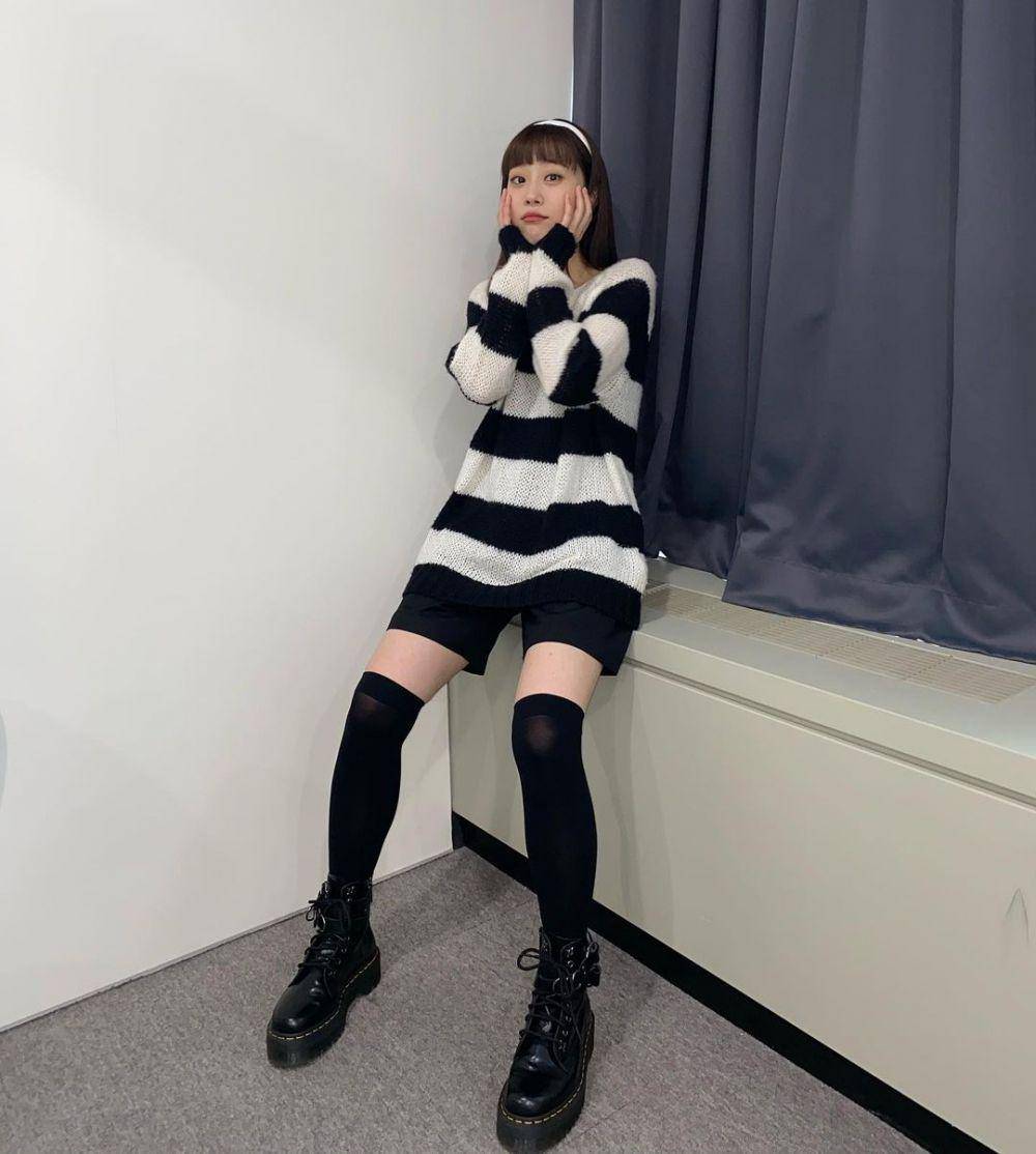 OOTD nuansa hitam ala Heo Young Ji eks KARA (instagram.com/young_g_hur)