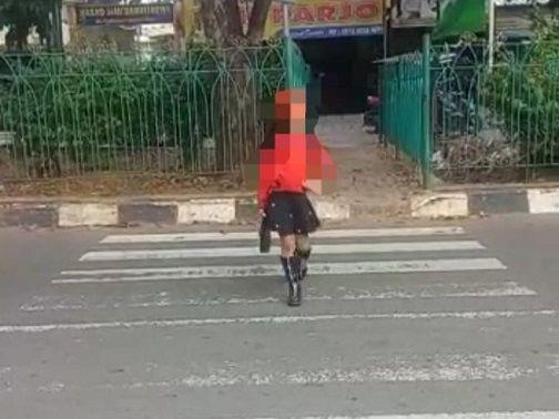 Viral Remaja Fashion Show di Zebra Cross Kota Depok, Ini Kata Pemkot