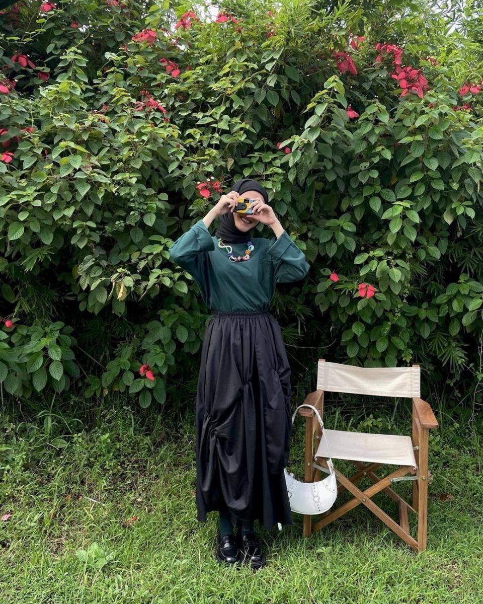 inspirasi warna emerald green untuk hijabers (instagram.com/inasrana)