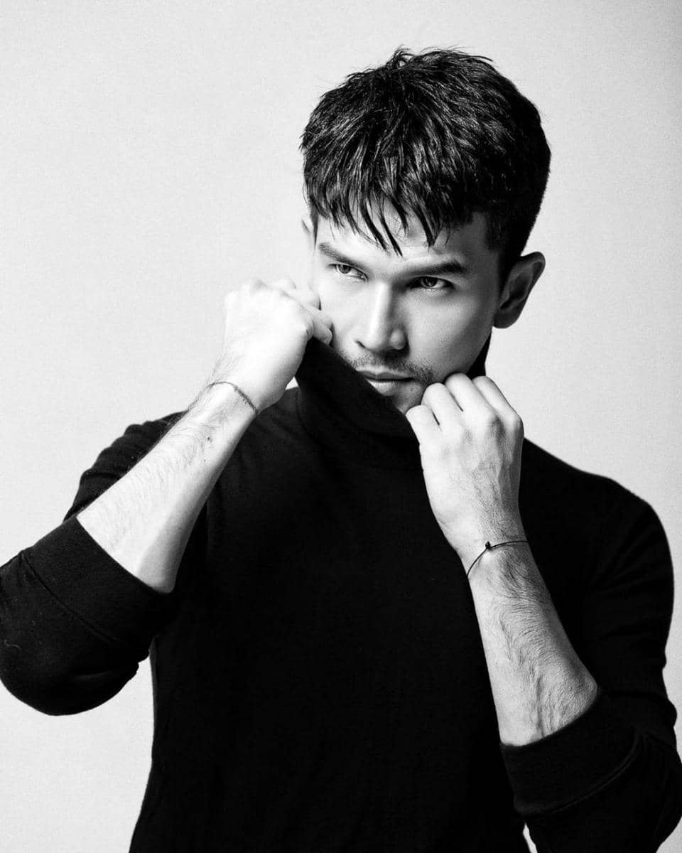 Jonathan Frizzy (instagram.com/ijonkfrizzy)