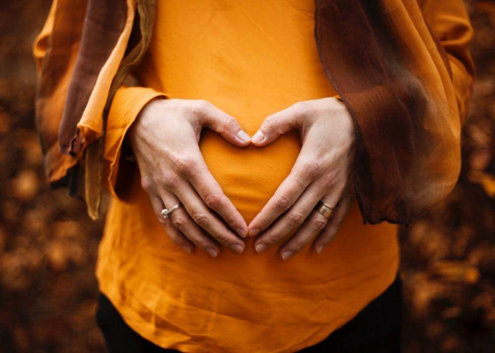 ilustrasi ibu hamil (unsplash.com/Alicia Petresc)