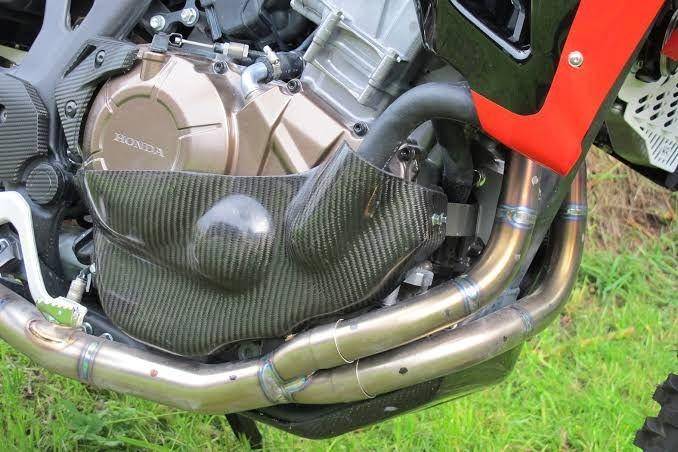 Ilustrasi mesin motor yang dilapisi karbon kevlar (shop-africanqueens.de)