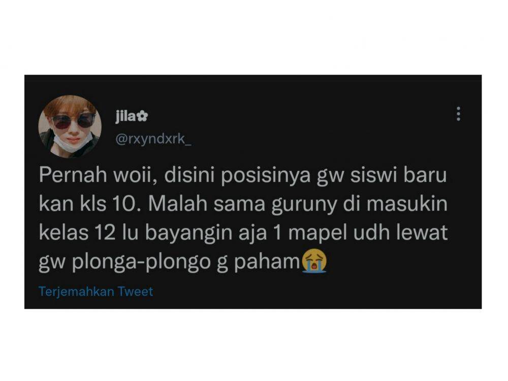 cerita salah masuk kelas (twitter.com/rxyndxrk_)